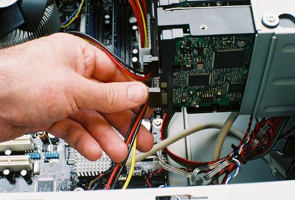 Hooking up power to the SATA drives